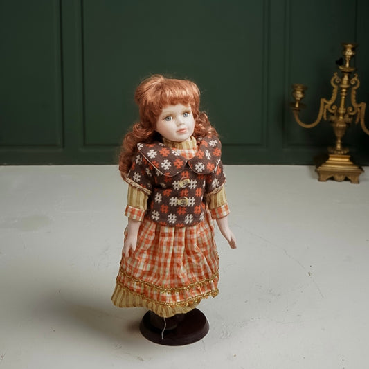 دمية بورسلان فنتج Vintage porcelain doll