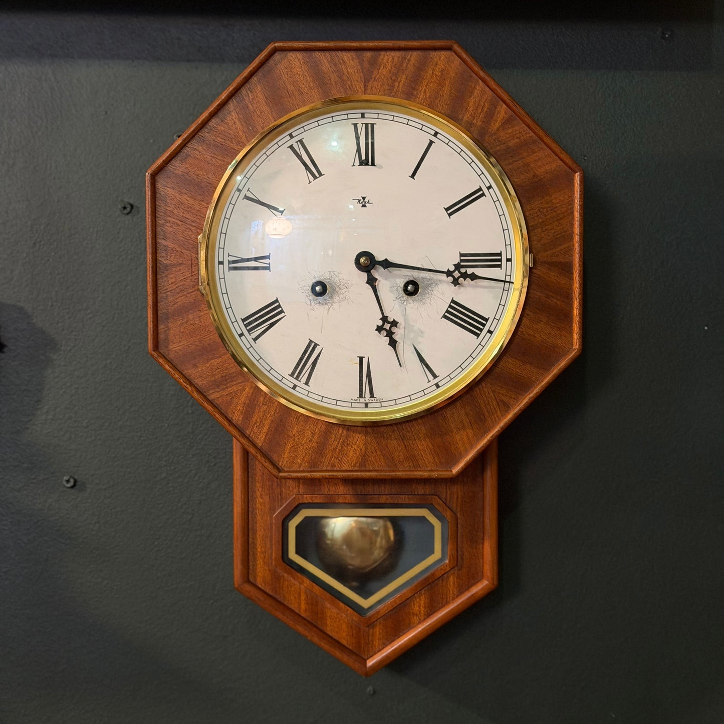 wall clock | ساعة حائط