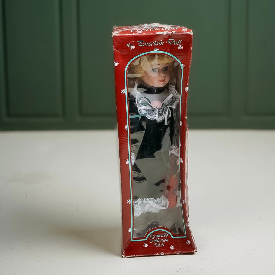 دمية بورسلان فنتج Vintage porcelain doll