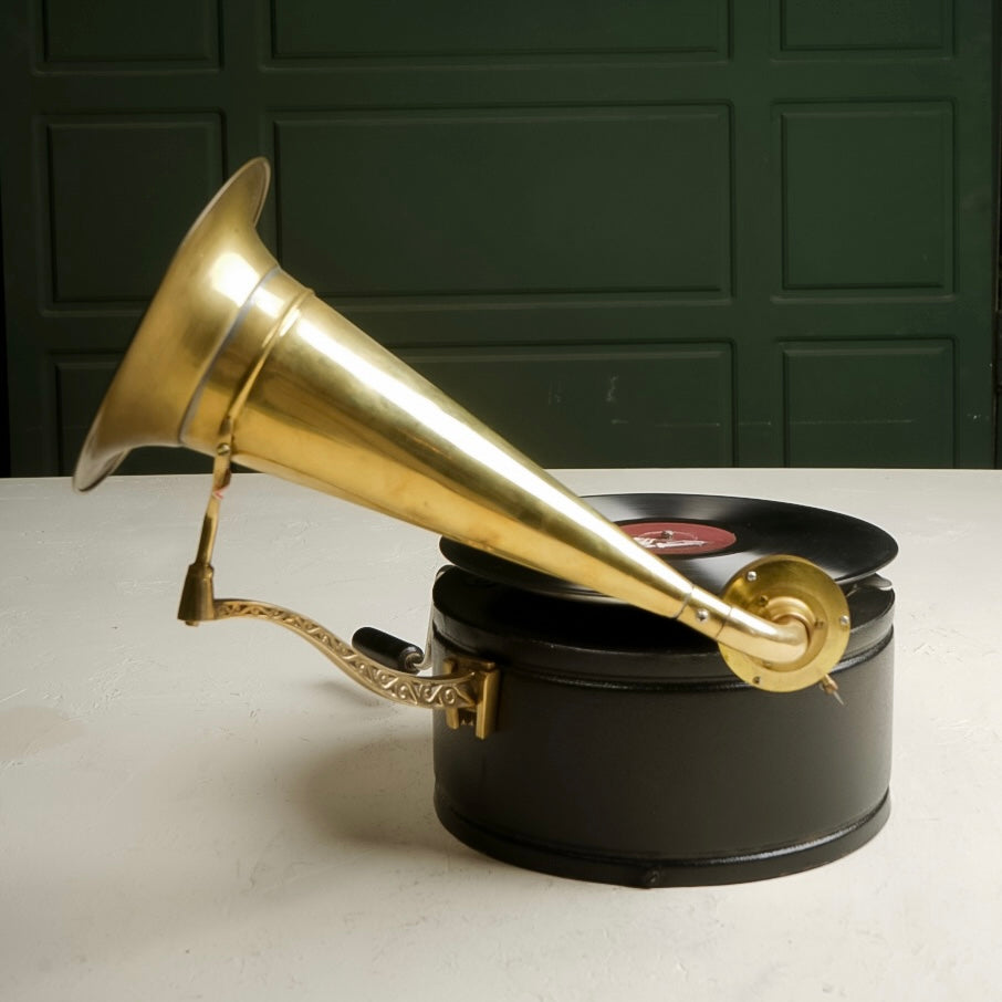 مشغل اسطوانات بشتخته | gramophone