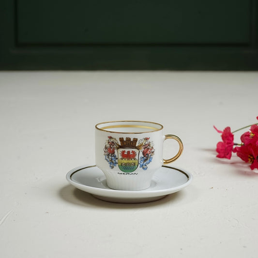 فنجان قهوة فنتج اوربي