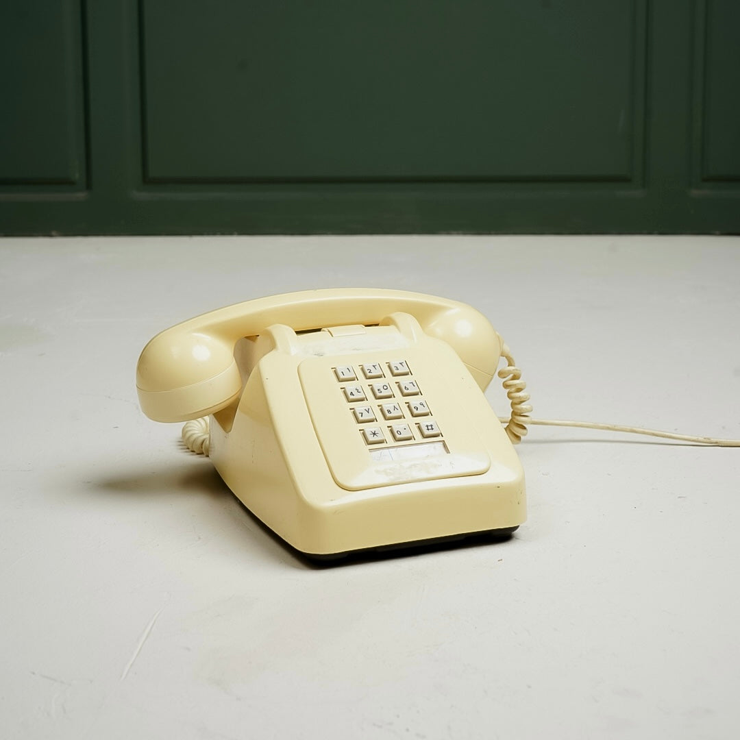 Telephone تلفون