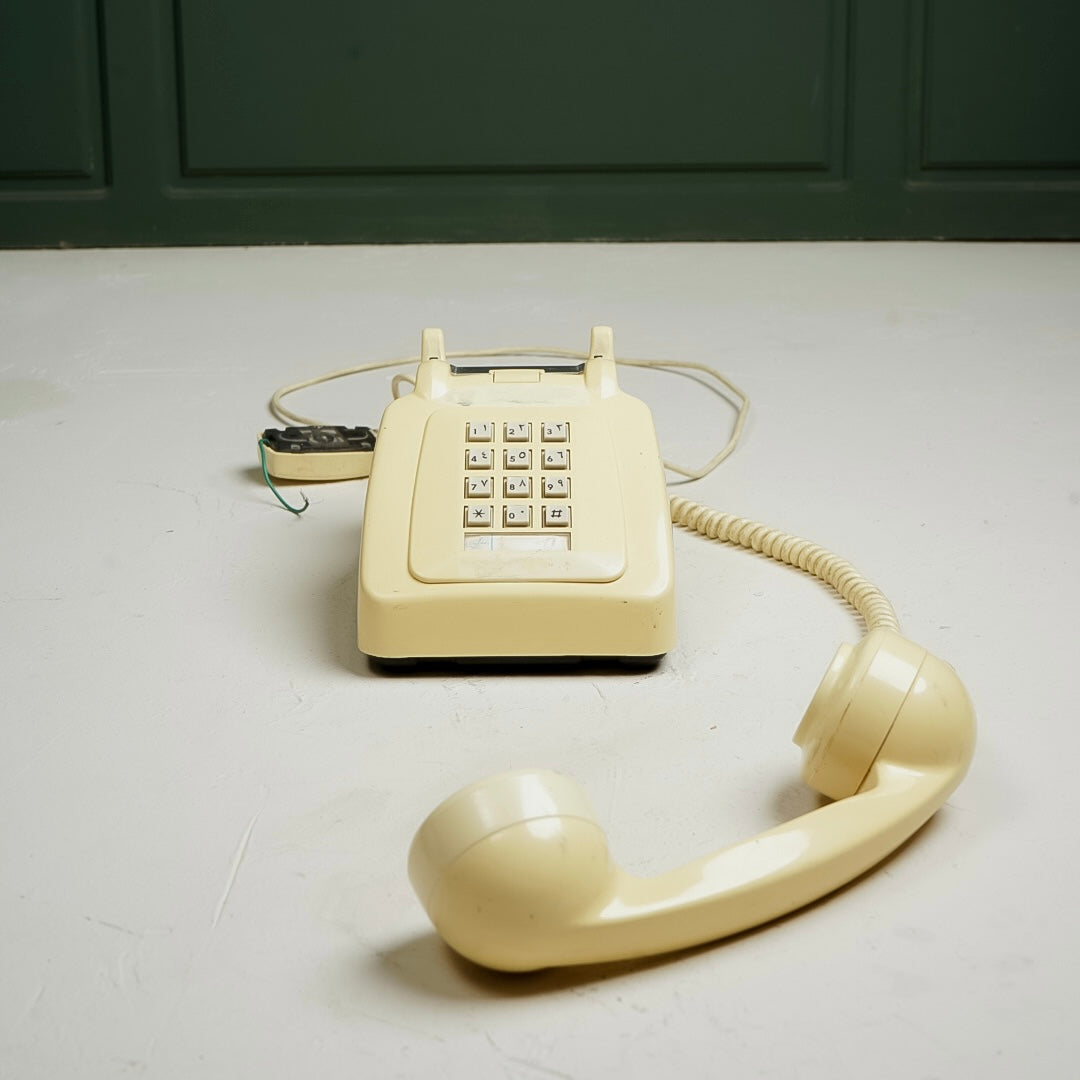 Telephone تلفون