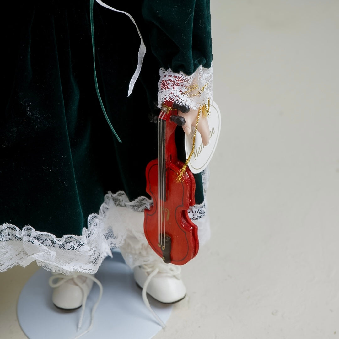 دمية بورسلان فنتج Vintage porcelain doll