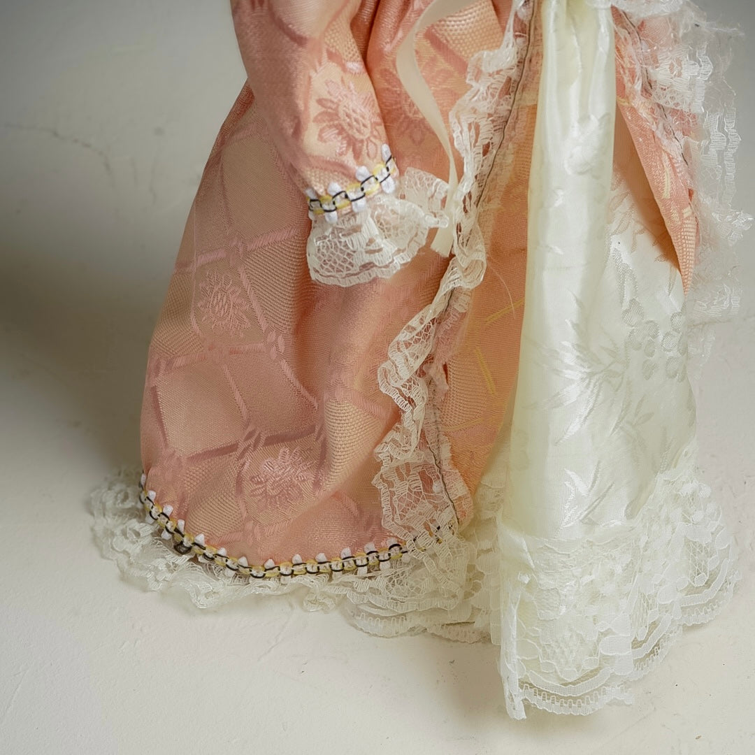 دمية بورسلان فنتج Vintage porcelain doll