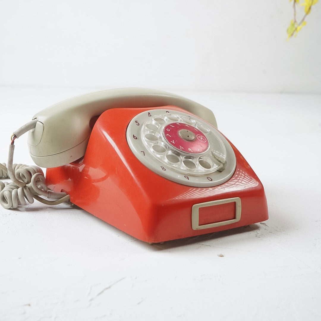 Telephone