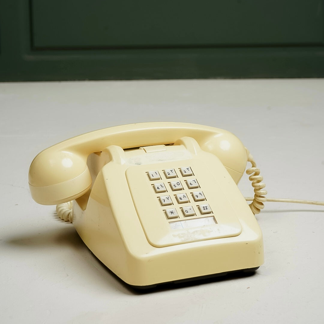 Telephone تلفون