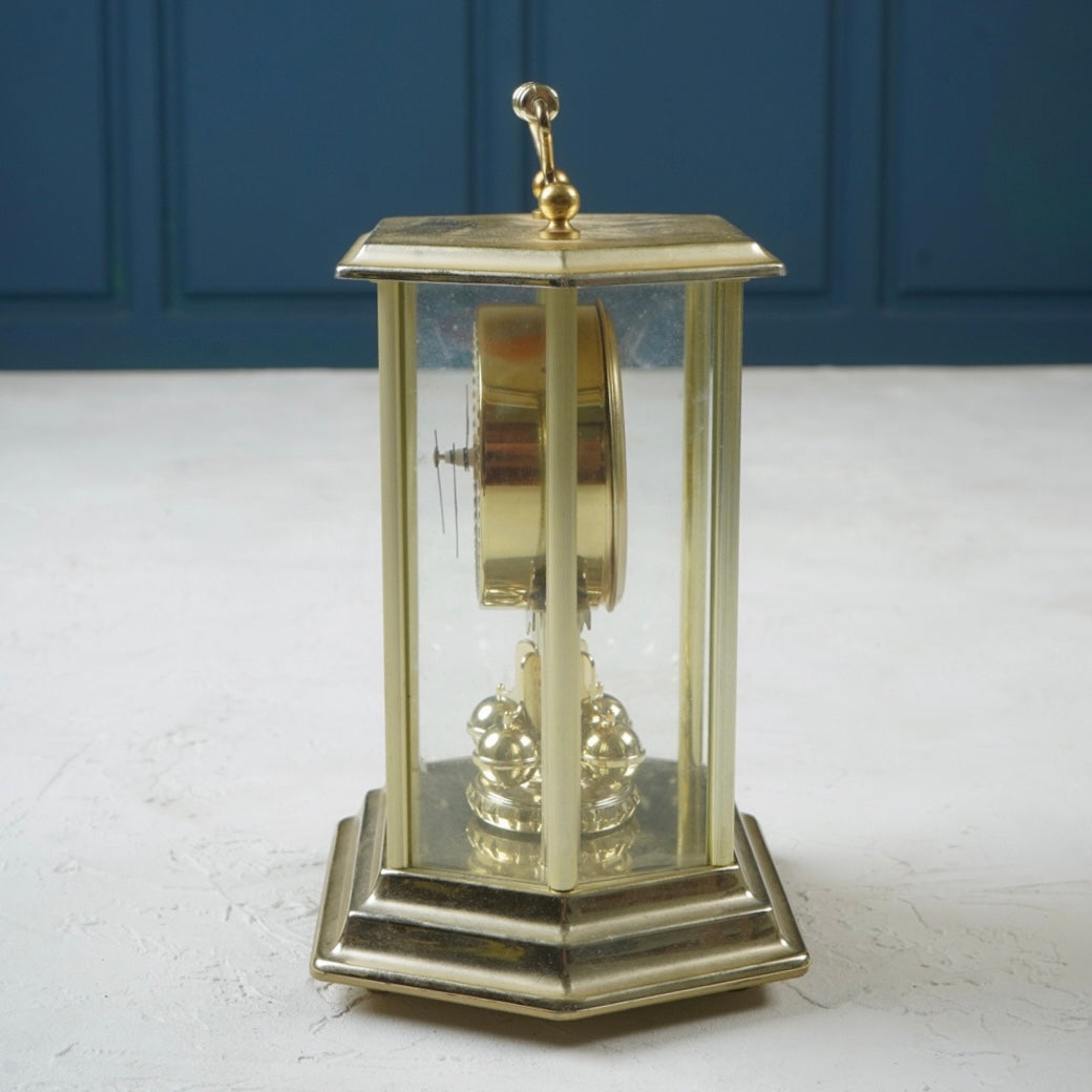 Clock ساعة طاولة