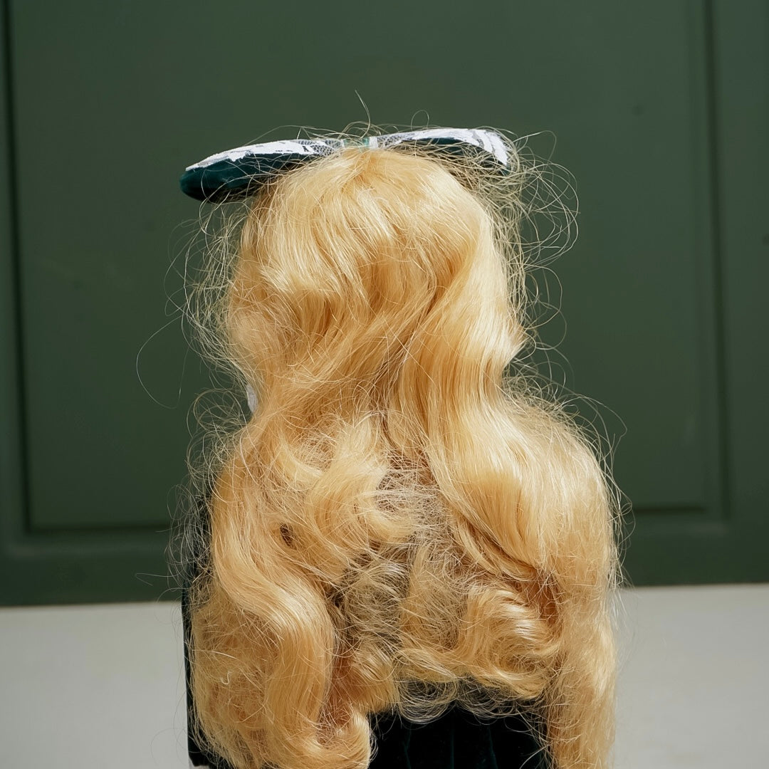 دمية بورسلان فنتج Vintage porcelain doll