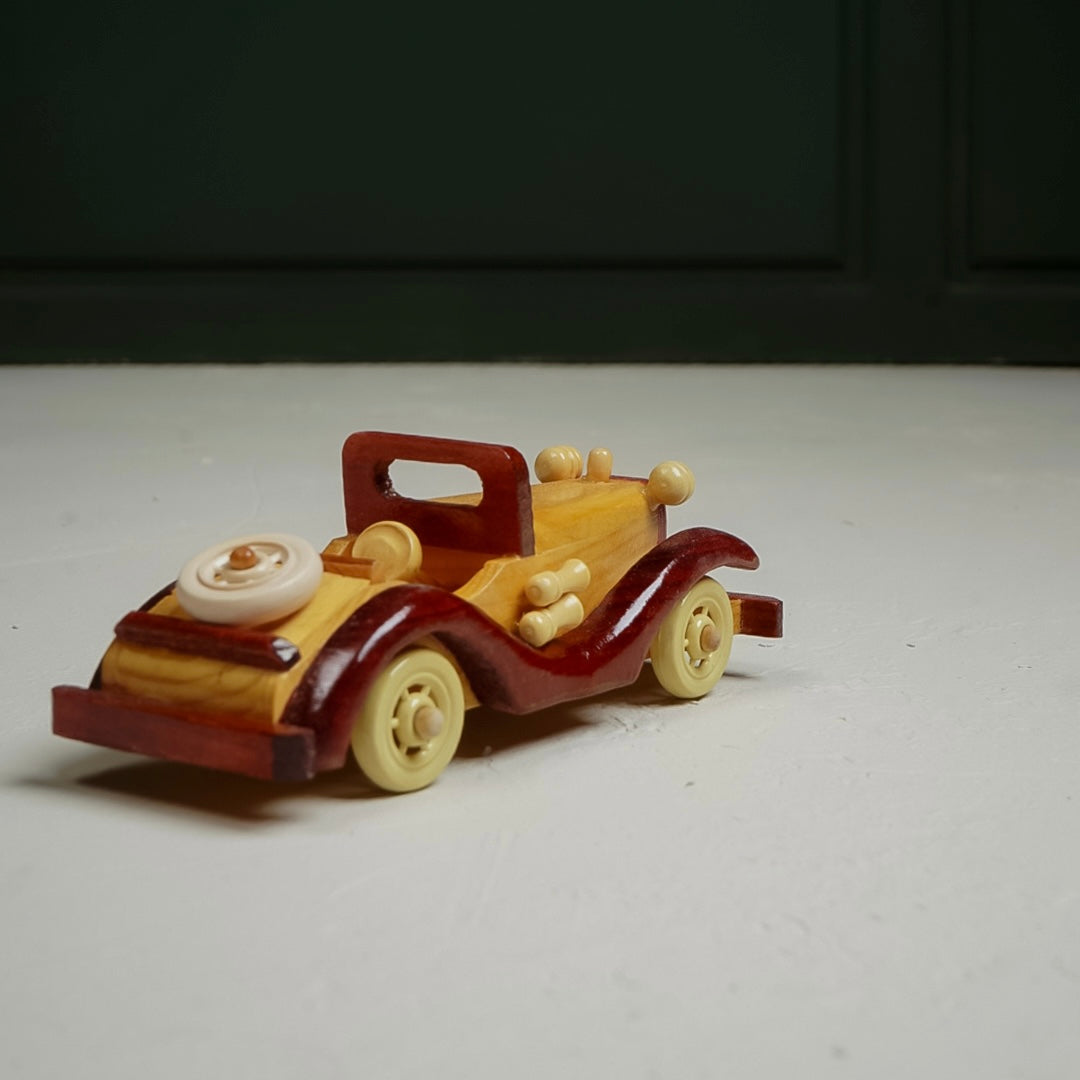 مجسم سيارة خشبي | wood car
