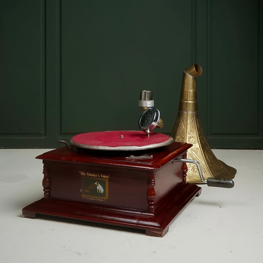 مشغل اسطوانات بشتخته | gramophone
