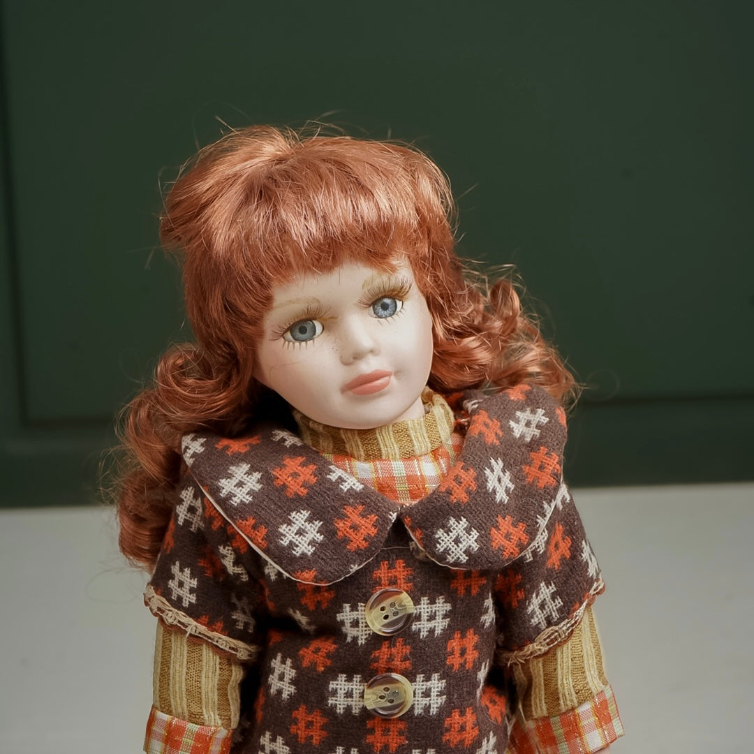 دمية بورسلان فنتج Vintage porcelain doll