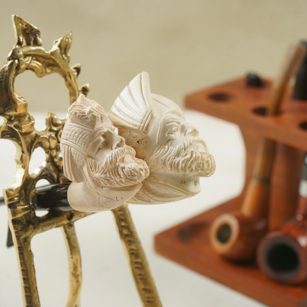 Pipe holder