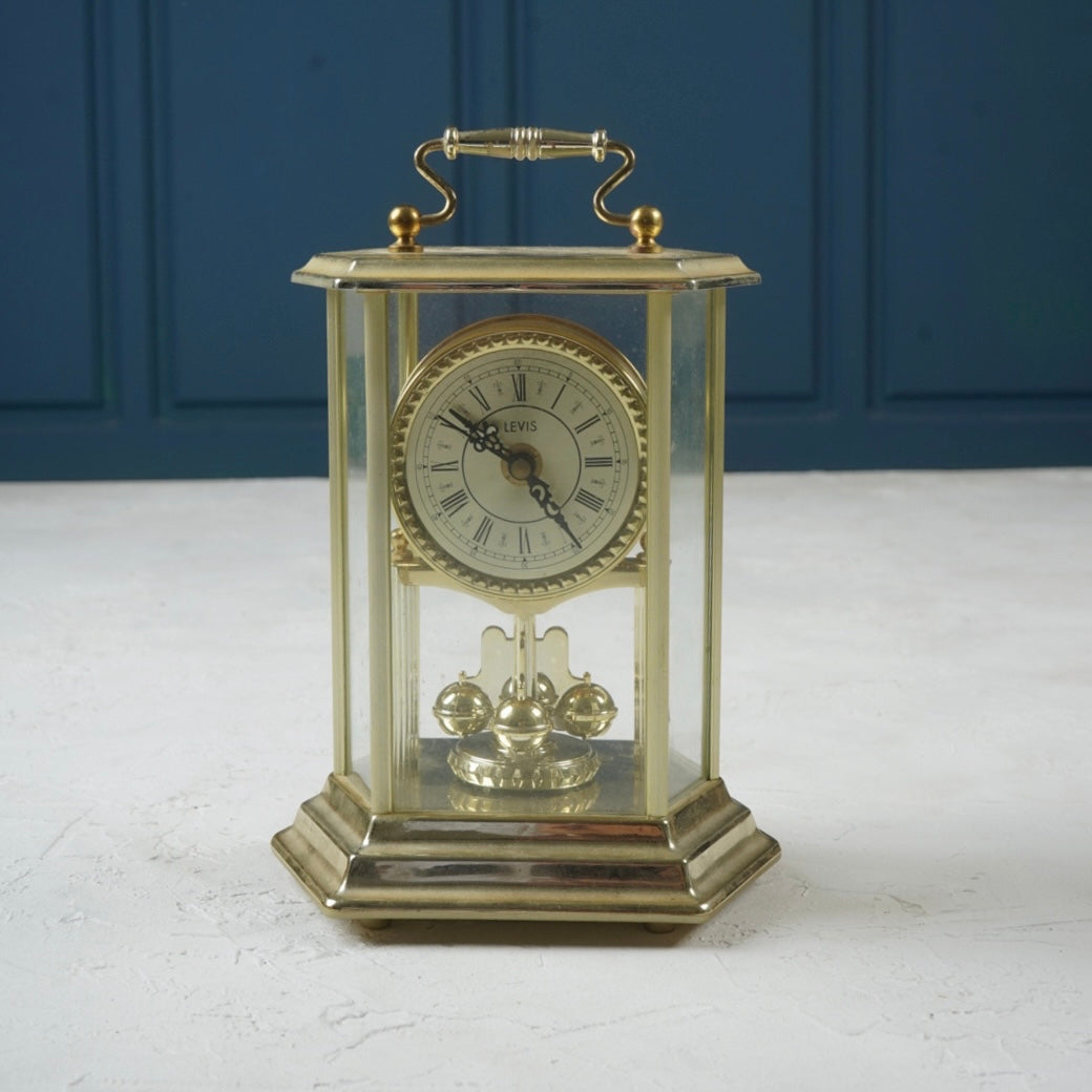 Clock ساعة طاولة
